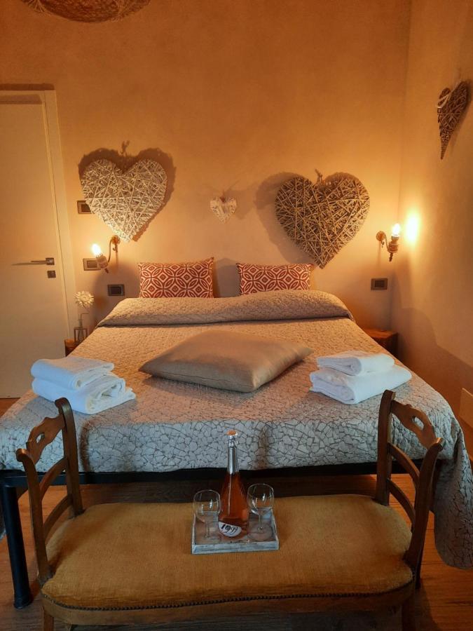 Villa Laura Castellinaldo Δωμάτιο φωτογραφία