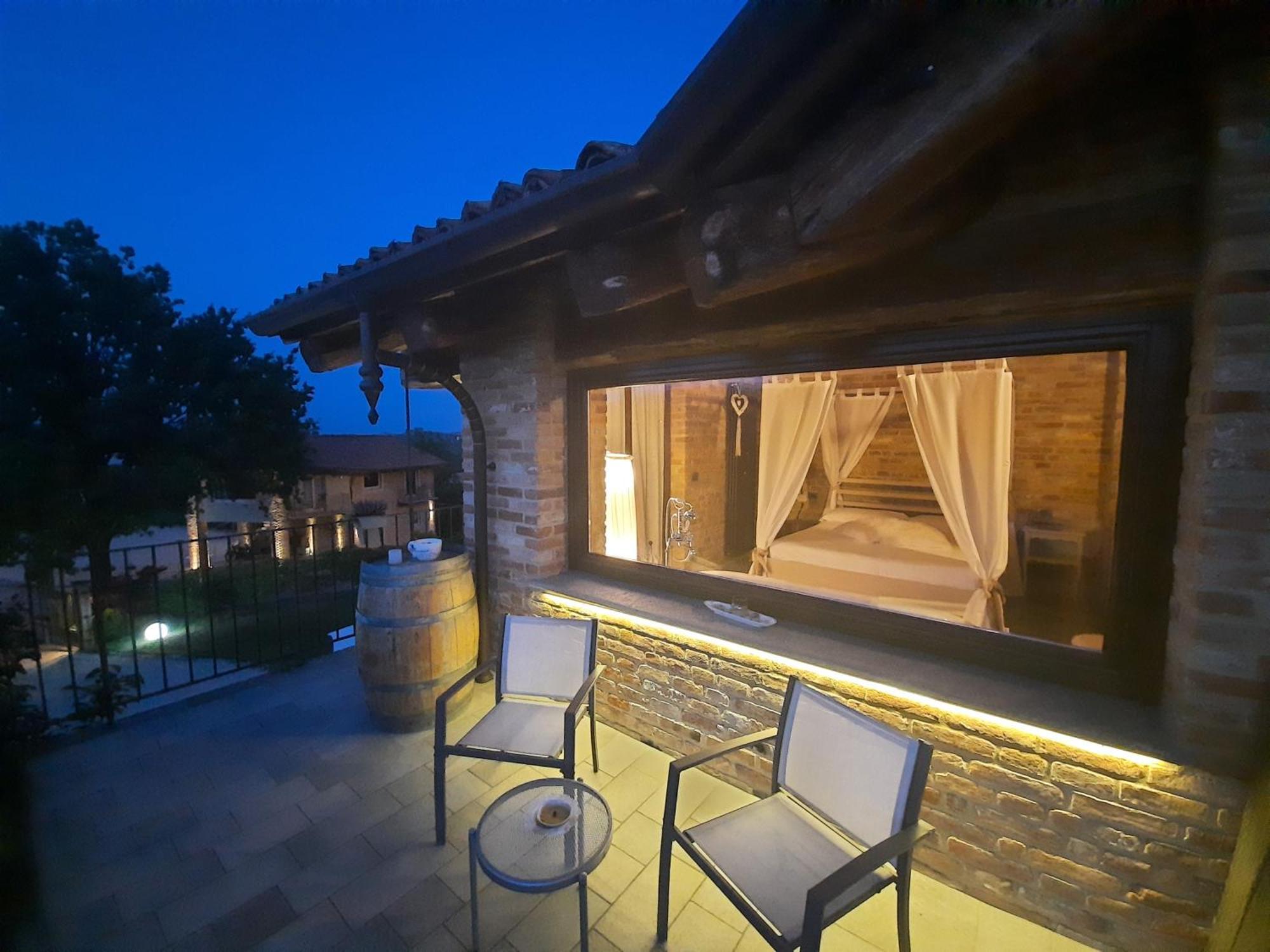 Villa Laura Castellinaldo Δωμάτιο φωτογραφία